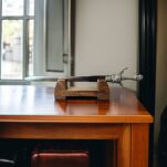 NOŻYK DO LISTÓW MINIATURKA MIECZ TERMINATOR (15)plus stojak - 9