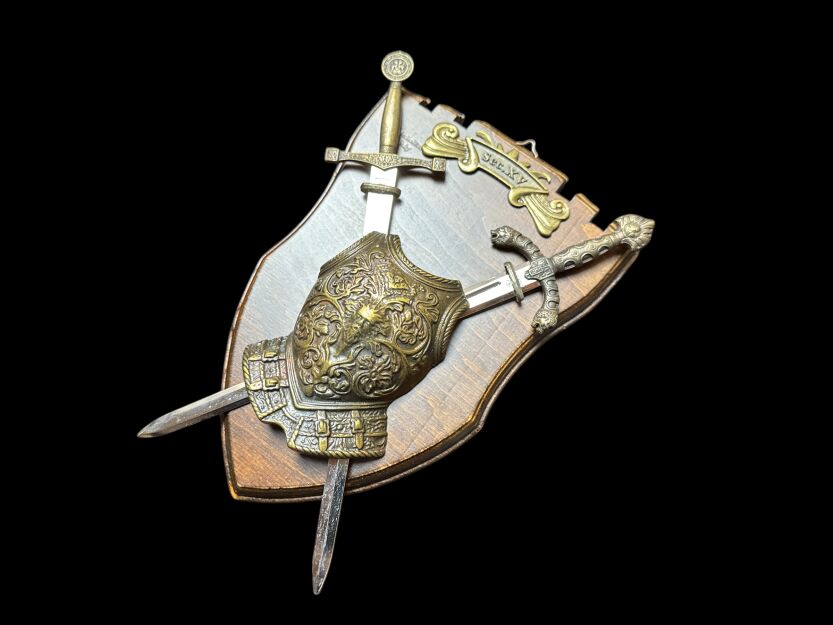 Panoplia  rycerska z nożykami  AG39/21.01