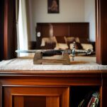 NOŻYK DO LISTÓW MINIATURKA HISTORYCZNY MIECZ KRZYŻOWCÓW ZE STALI TOLEDAŃSKIEJ (12)plus stojak - 19