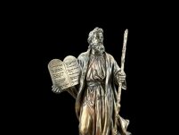 FIGURKA - MOJŻESZ Z TABLICĄ PRZYKAZAŃ VERONESE (WU76128A4) - 9