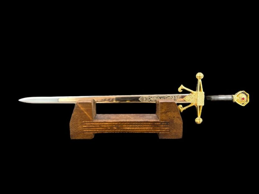 NOŻYK DO LISTÓW MINIATURKA MIECZ ROBINA Z LOCKSLEY (03) plus stojak